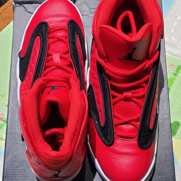 Shoes - Picture 10 of 11